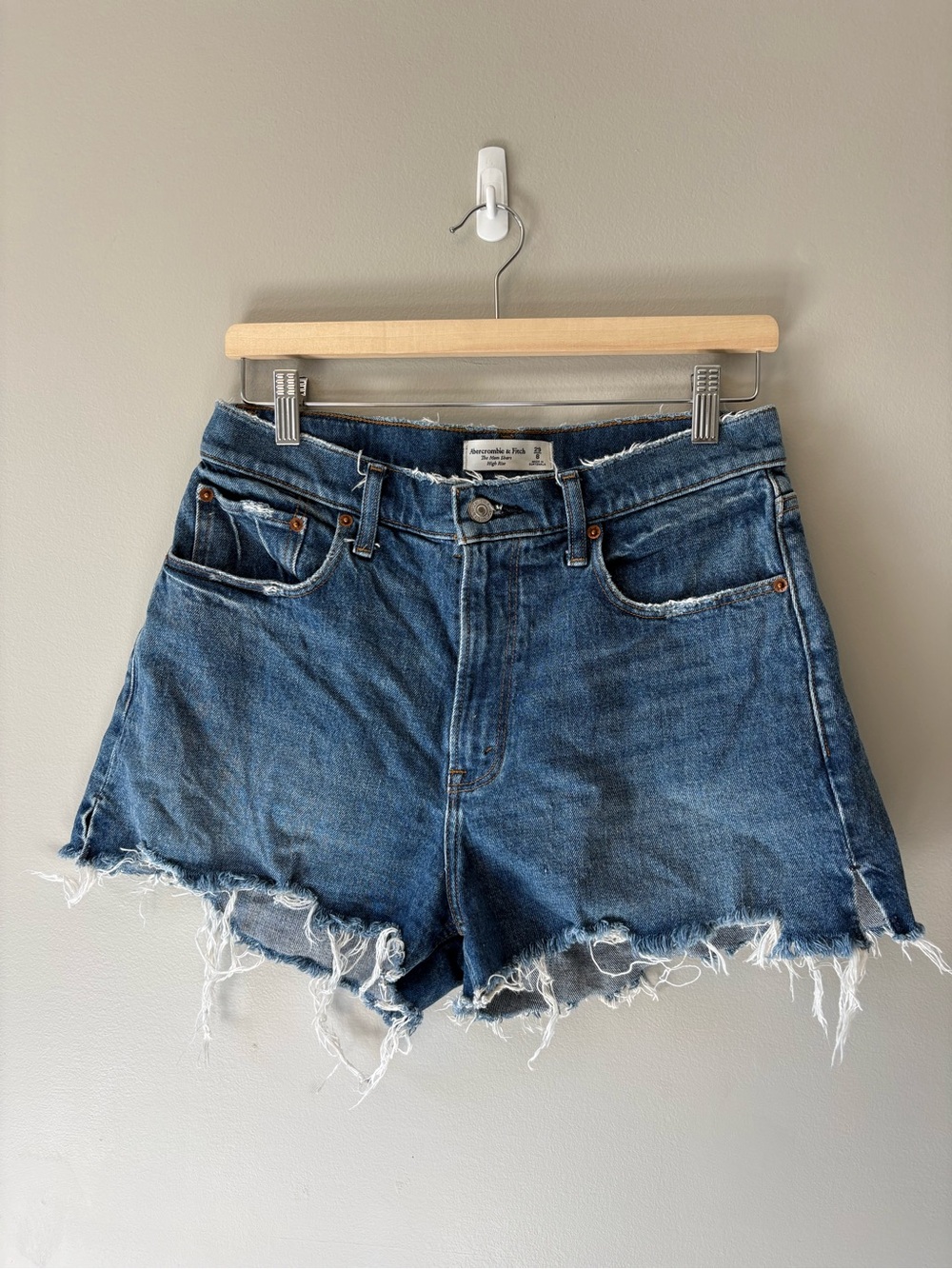 Abercrombie & Fitch The Mom High Rise Shorts